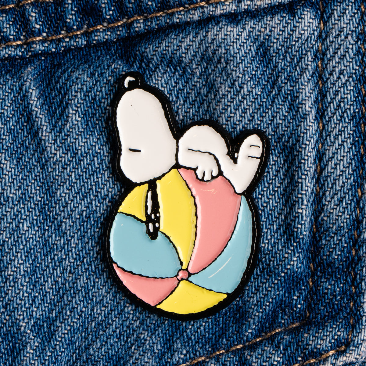 Peanuts Enamel Pin - Beachball