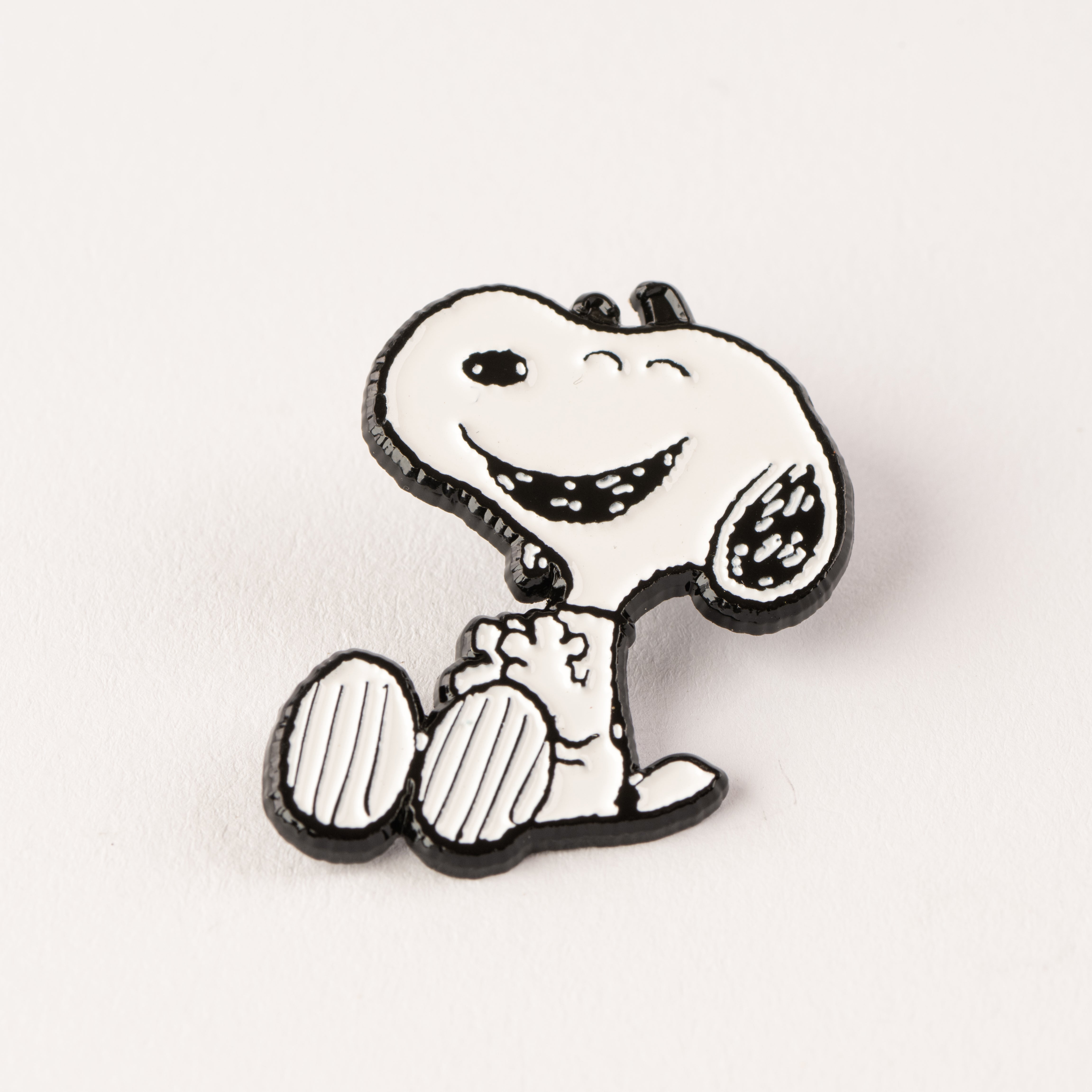 Peanuts Enamel Pin - Giggle
